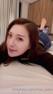 美女脱了内裤趴开腿让男生添SAN246効果抜群の媚薬クリ🔞